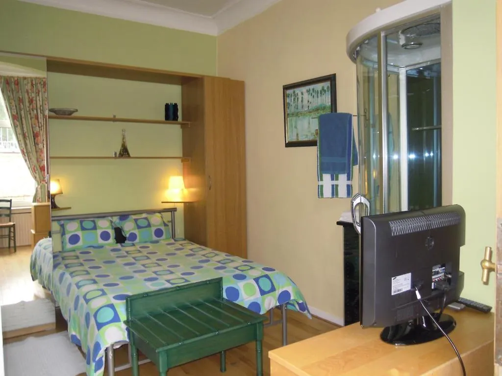 Guesthouse Marie Therese Брюссель 0*,  Бельгия