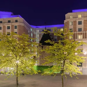 4* Otel Novotel City Centre